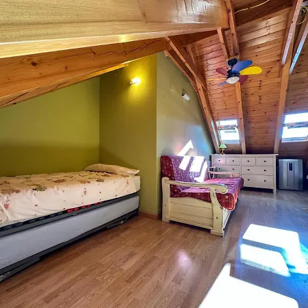 Daire Acogedor Atico Duplex En El Centro En Biescas/4pax *