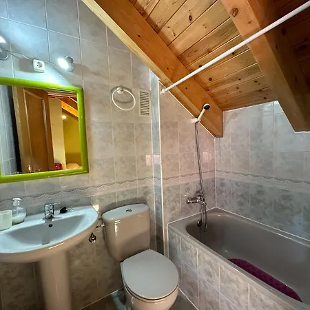 Daire Acogedor Atico Duplex En El Centro En Biescas/4pax Biescas (Aragon)
