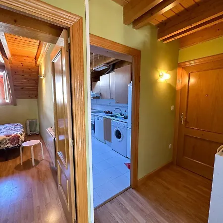 Acogedor Atico Duplex En El Centro En Biescas/4pax Biescas (Aragon)