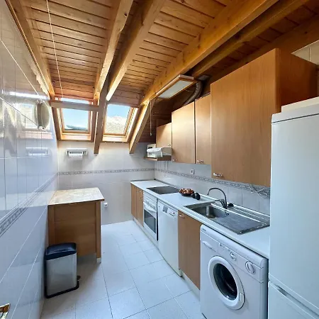 Acogedor Atico Duplex En El Centro En Biescas/4pax Daire